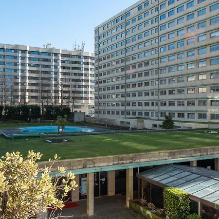 Em Com Piscina 马托西纽什