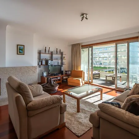 Apartament Em Com Piscina