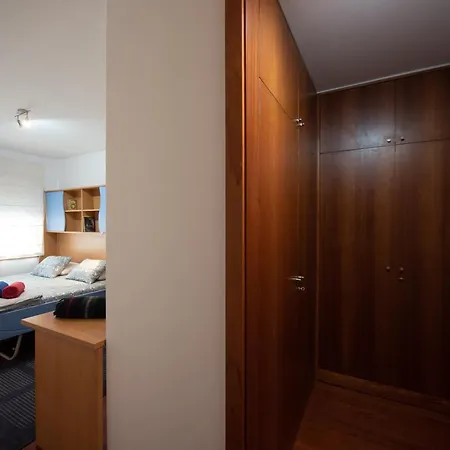 Apartman Em Com Piscina