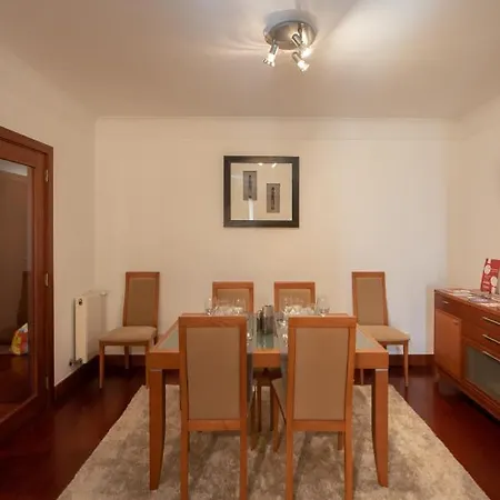 Em Com Piscina * Matosinhos