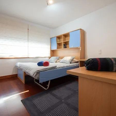 Em Com Piscina Apartman *