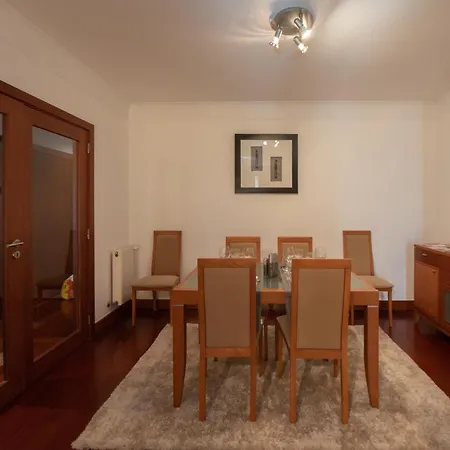 Apartament Em Com Piscina *