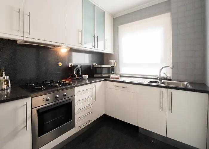 Apartament Em Com Piscina