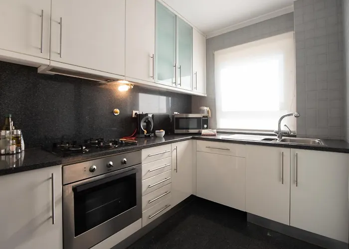 Apartment Em Com Piscina